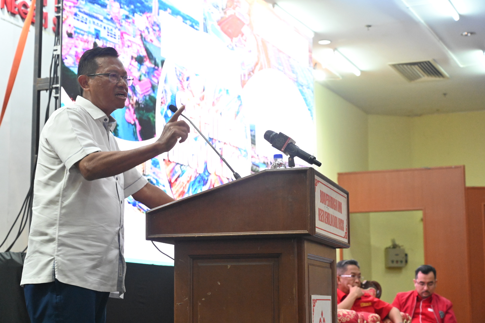 UMNO/BN Perlu Jual Jenama Parti, Tarik Minat Rakyat Dan Anak Muda – Ahmad Shabery