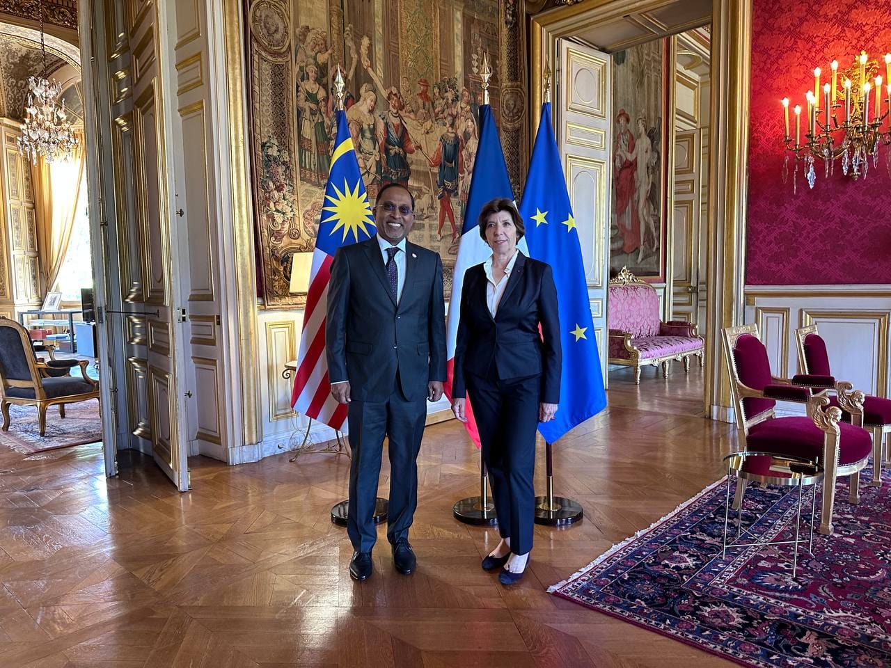 Zambry Sifatkan Lawatan Ke Paris Kekalkan Momentum, Kukuhkan Hubungan Malaysia, Perancis