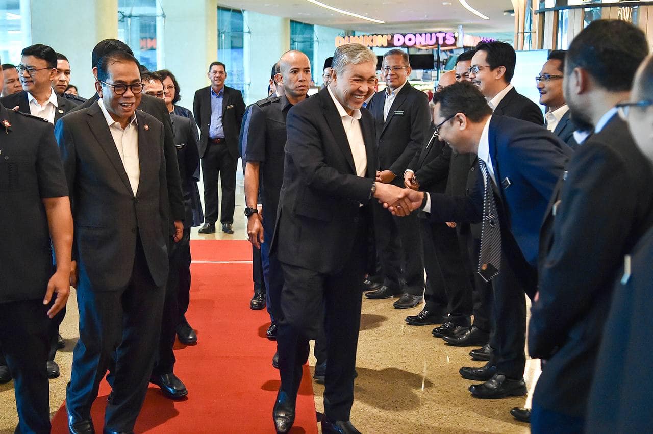 Ahmad Zahid Sanggah Spekulasi Hidap Kanser, Letak Jawatan Presiden UMNO