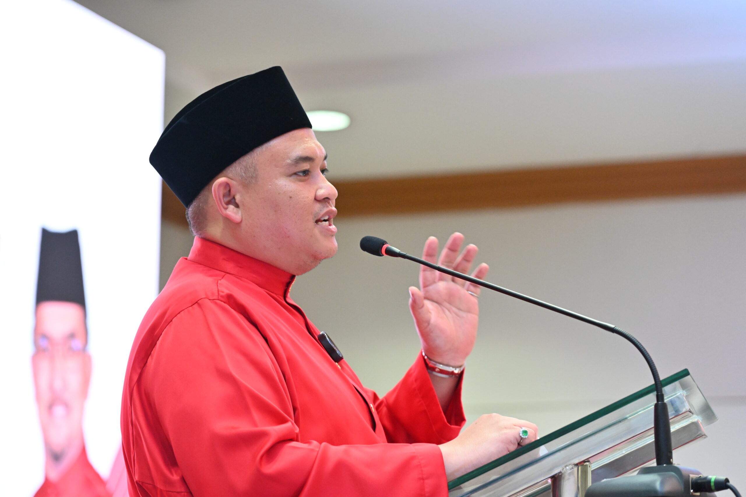 Mesyuarat Cawangan UMNO, Ruang Kembali Ke Landasan Perjuangan – Rais