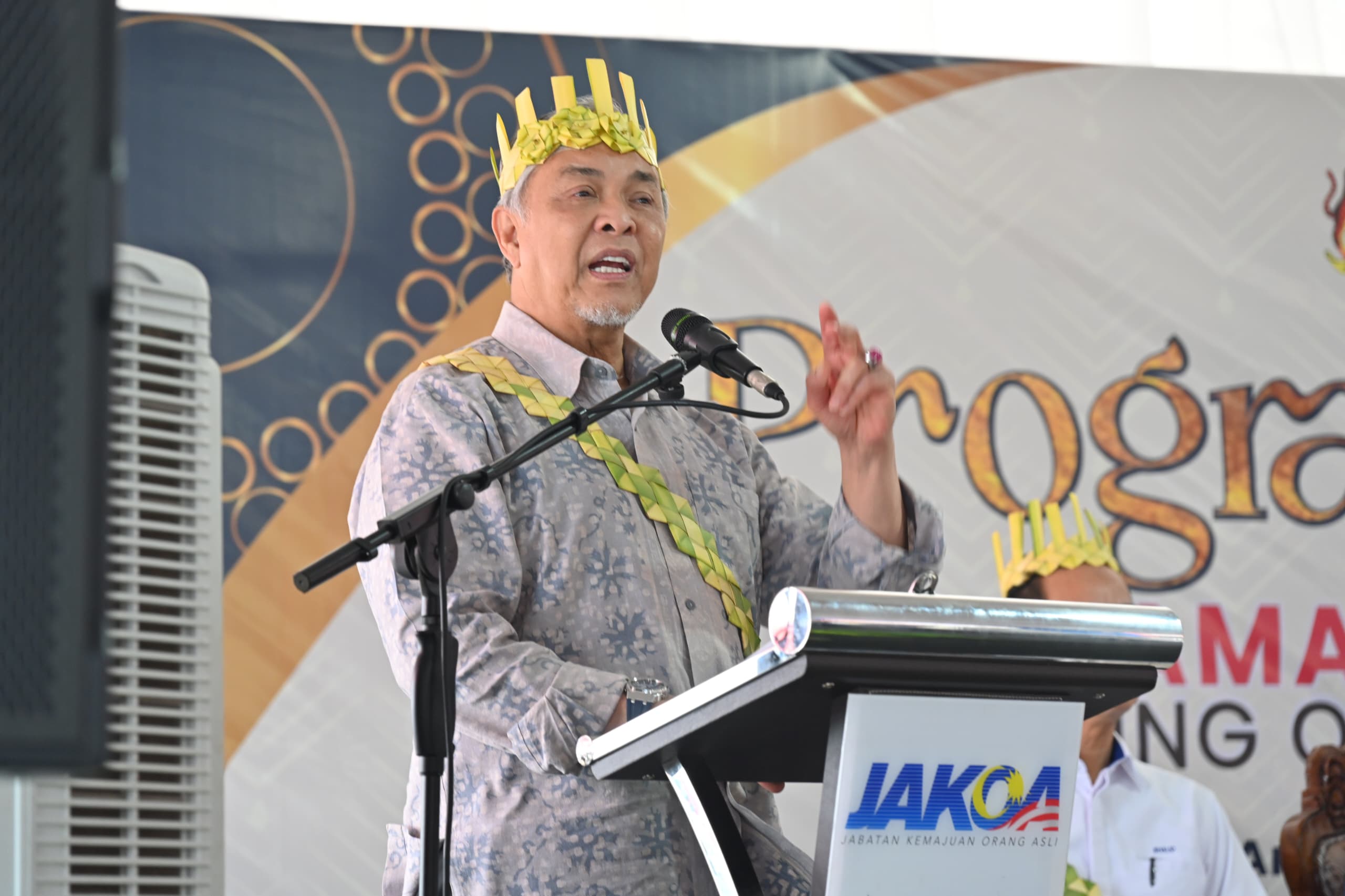 ‘Syed Hussien Bantu Orang Buta, Bukan Pukul Orang’ – Ahmad Zahid