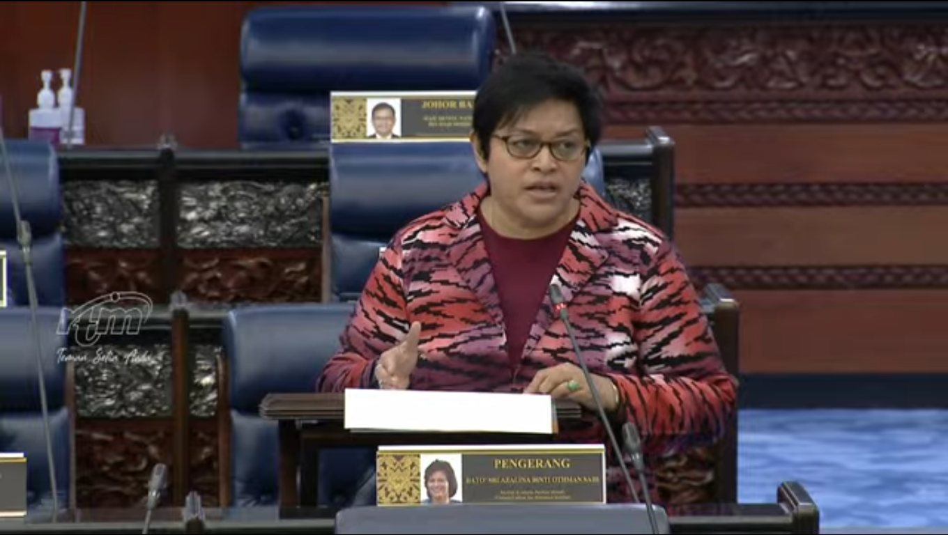 Aplikasi AI Dalam Sistem Perundangan… Kerajaan Akan Lancarkan ‘Roadmap To My Digital Justice’ – Azalina