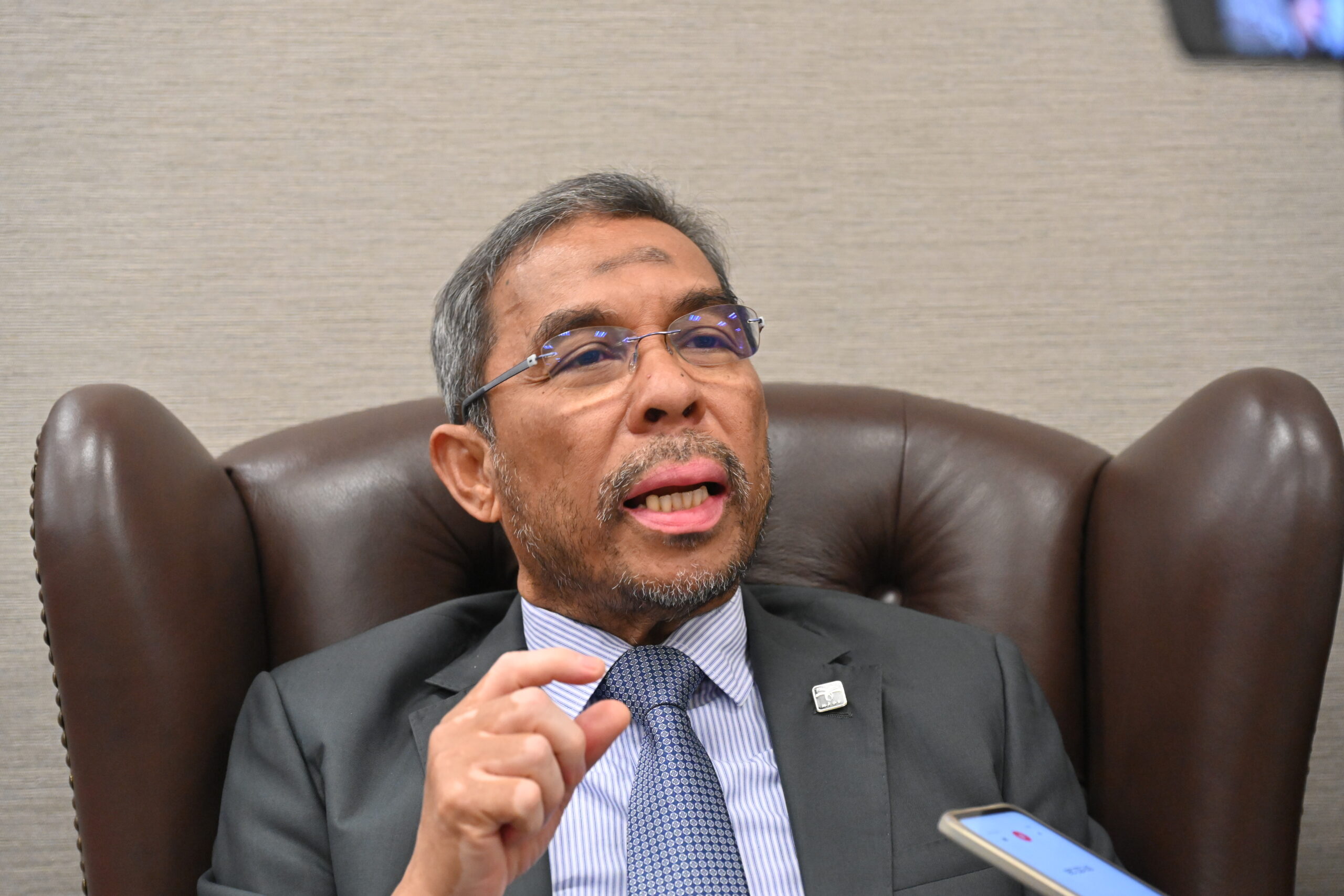 Layakkah Pemimpin Pecahkan Bangsa Melayu Tubuh ‘Payung’ Baharu? – Dr Azhar