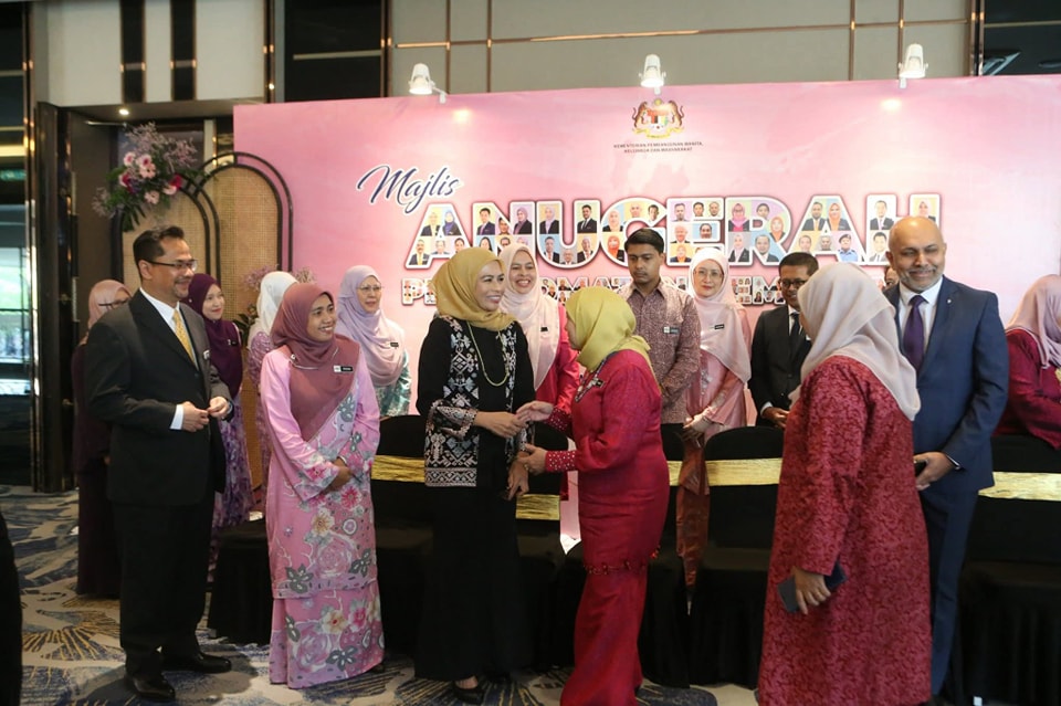 APC KPWKM: Noraini Ucap Tahniah Kepada Penerima, Terus Beri Khidmat Terbaik