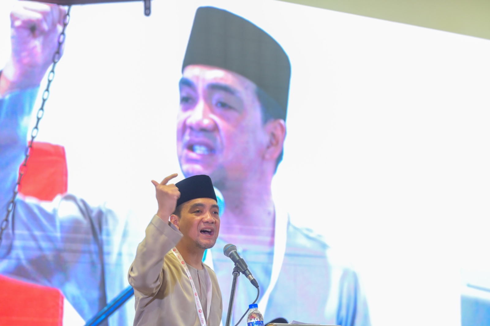 Pemimpin Harus Turun Padang Fahami Denyut Nadi Rakyat – Onn Hafiz