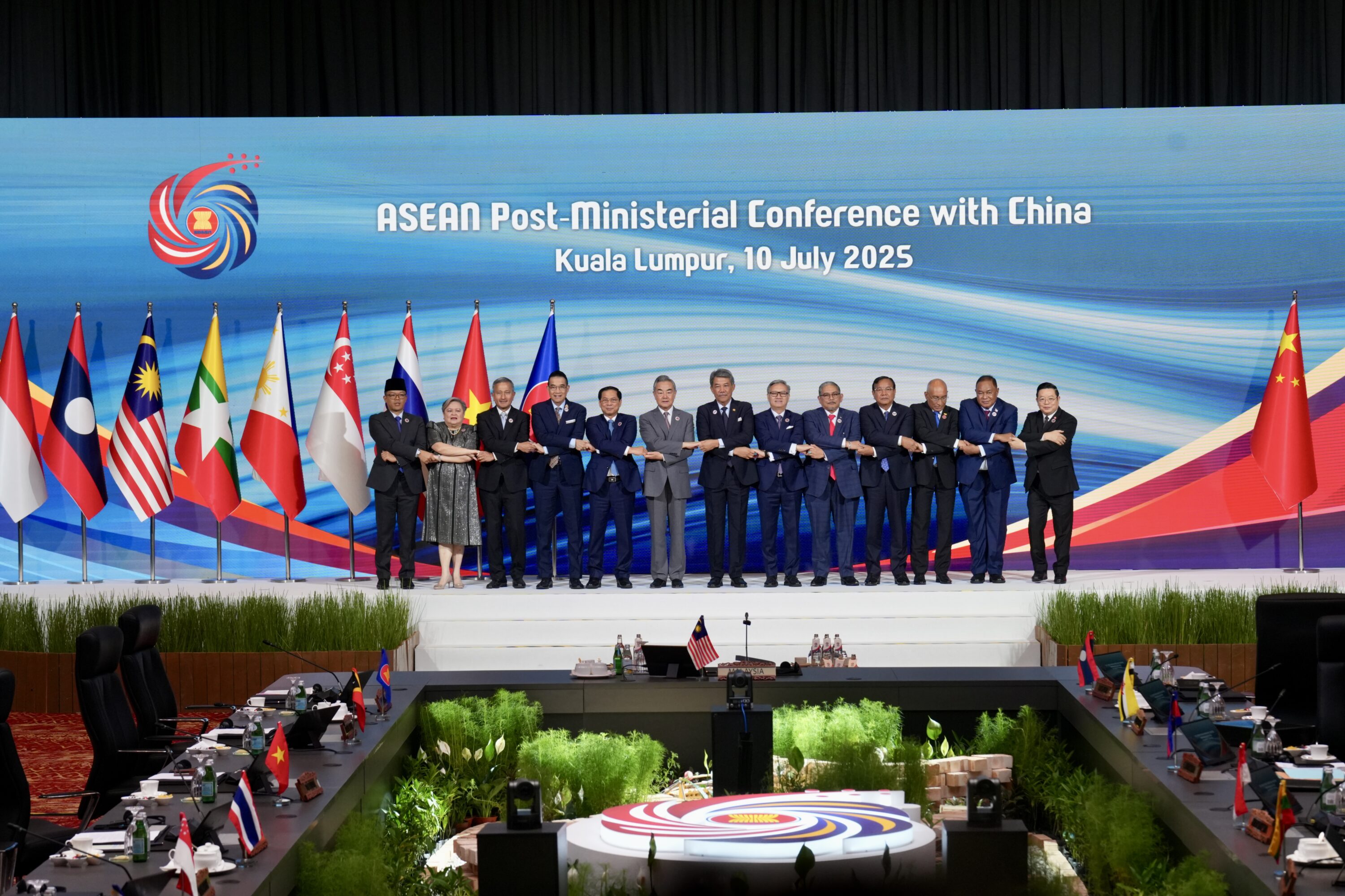 ASEAN Mahu Situasi Di Laut China Selatan Diurus Secara Berhemah – Mohamad Hasan