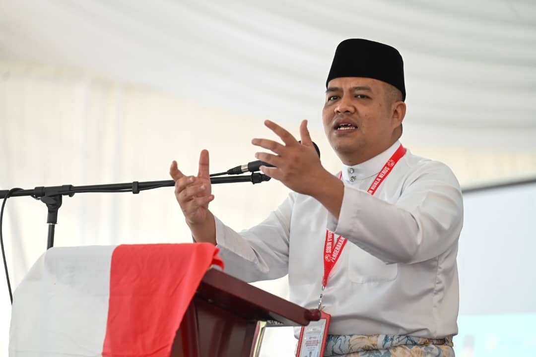 ‘UMNO Kena Berada Atas Kekuatan Sendiri’ – Sollehin