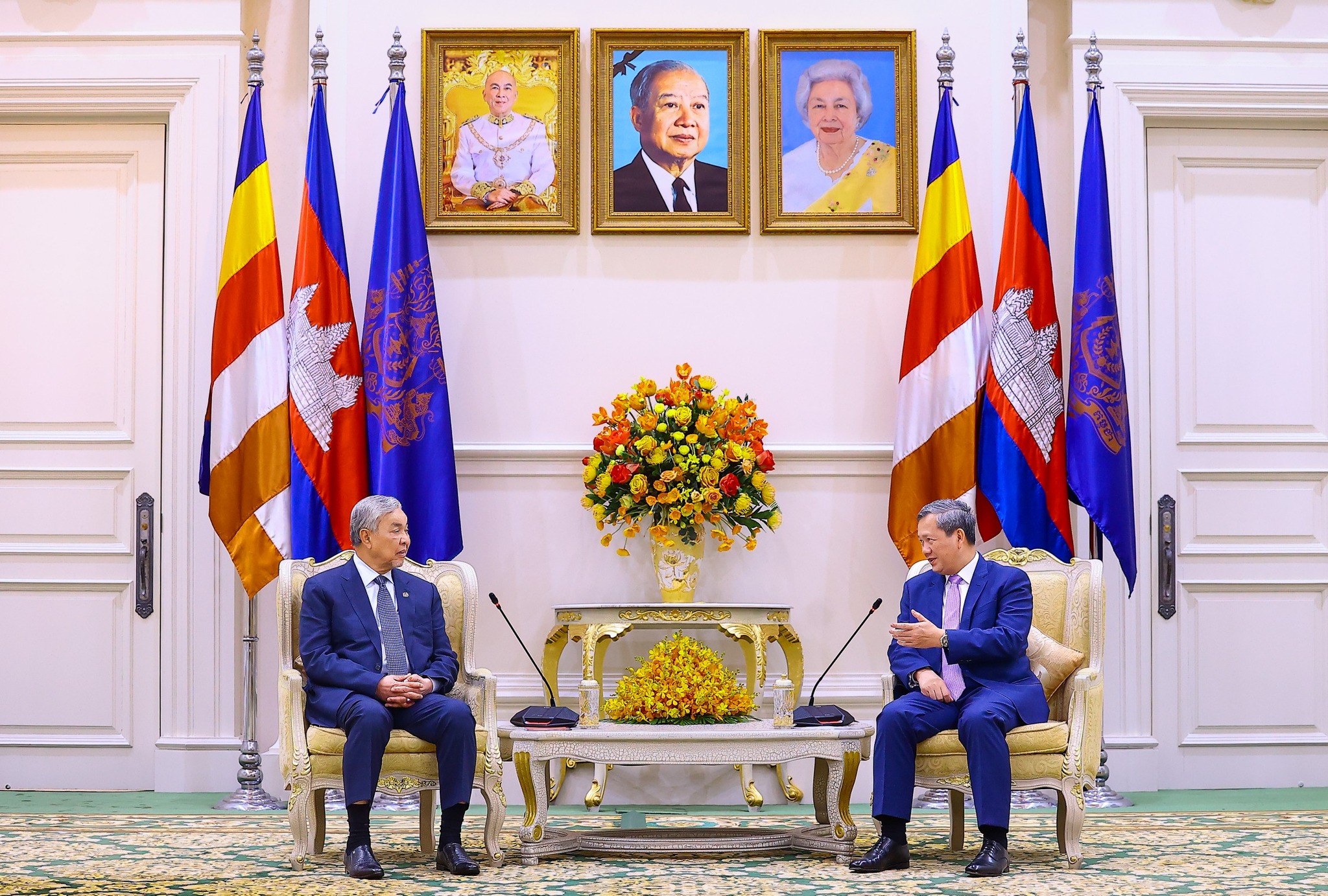 Ahmad Zahid Memperkukuh Hubungan Strategik Malaysia–Kemboja Di Peace Palace