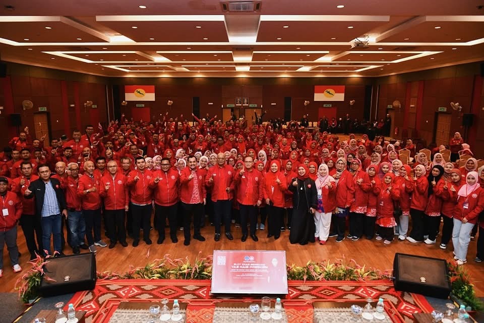 Terus Khidmat Bakti, Bina Keyakinan Rakyat – Wan Rosdy