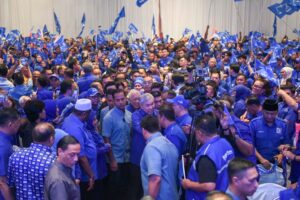 Ahmad Zahid Tiup Semangat Jentera: BN Sabah Milik Orang Sabah