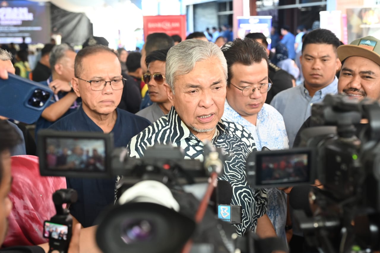 Semua Agensi Diarah Siap Siaga Hadapi Gelombang Banjir Luar Biasa – Ahmad Zahid