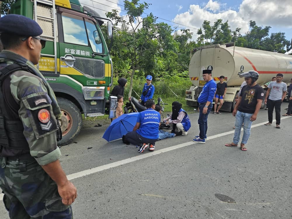 PRN Sabah: Calon BN Silam, Sharif Musa Bantu Mangsa Kemalangan