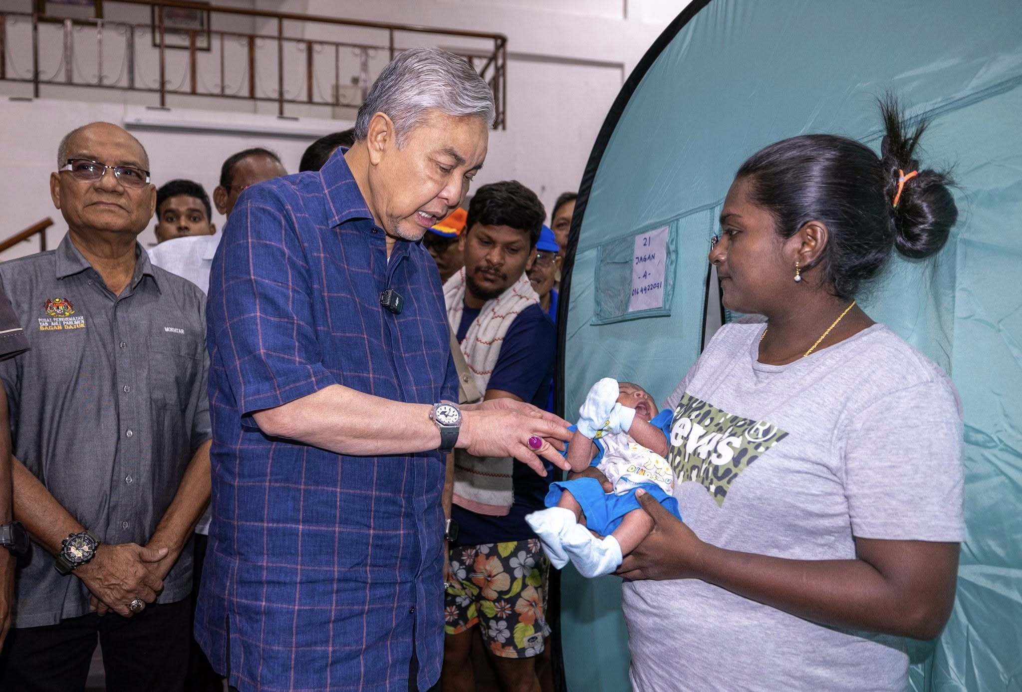 ‘Dalam Keadaan Begini… Keselamatan, Kebajikan Rakyat Jadi Keutamaan’ – Ahmad Zahid