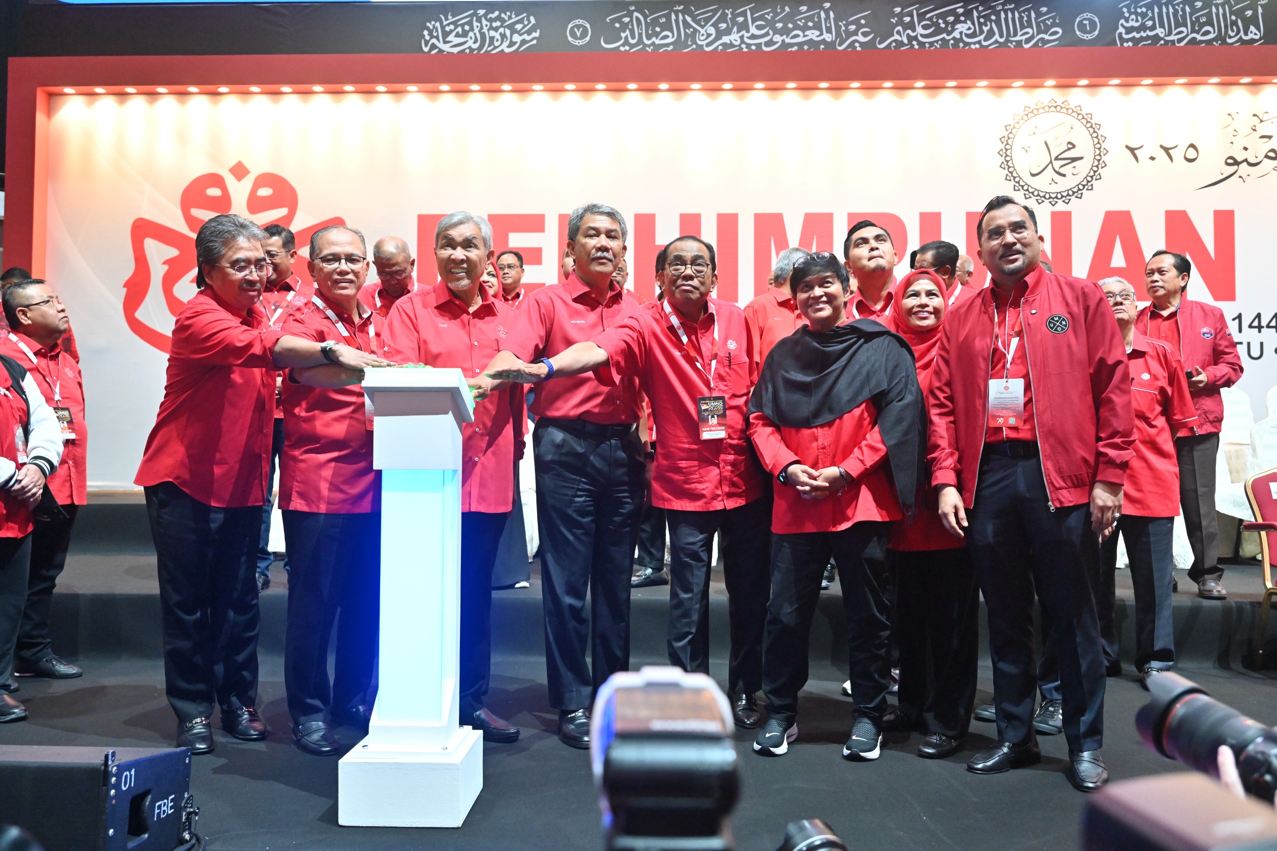 AI Chatbot UMNO: Cermin Kesediaan UMNO Manfaatkan Teknologi Sebagai Medium Penerangan