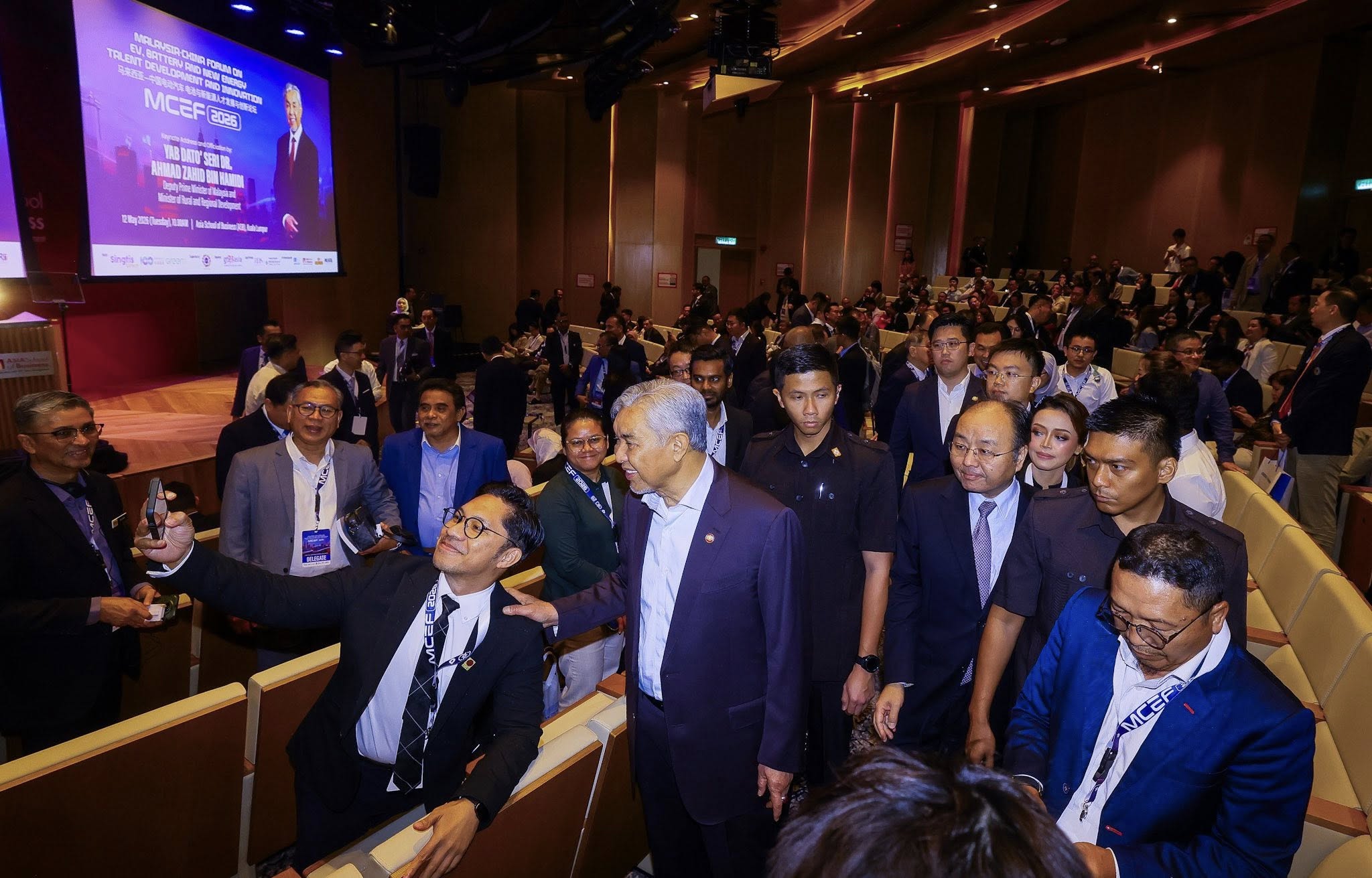 TVET Jadi Kunci Malaysia Terajui Industri EV Dan Tenaga Baharu — Ahmad Zahid
