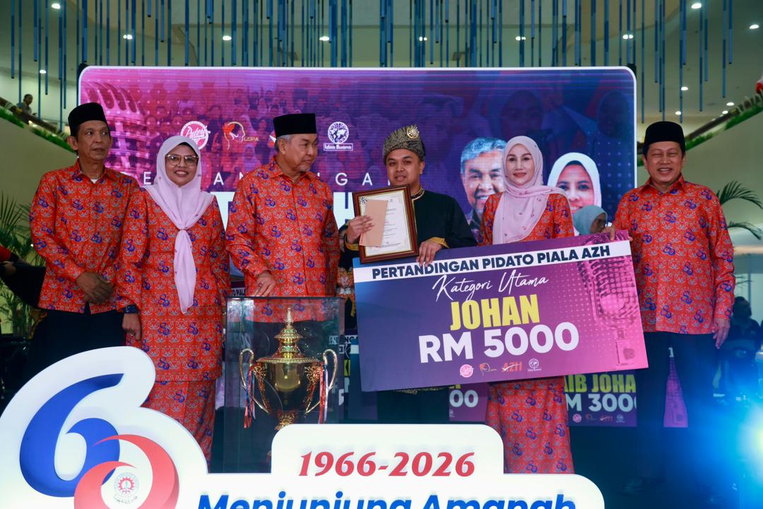 Pidato AZH Platform Lahirkan Generasi Berani, Presiden UMNO Rai Pemenang