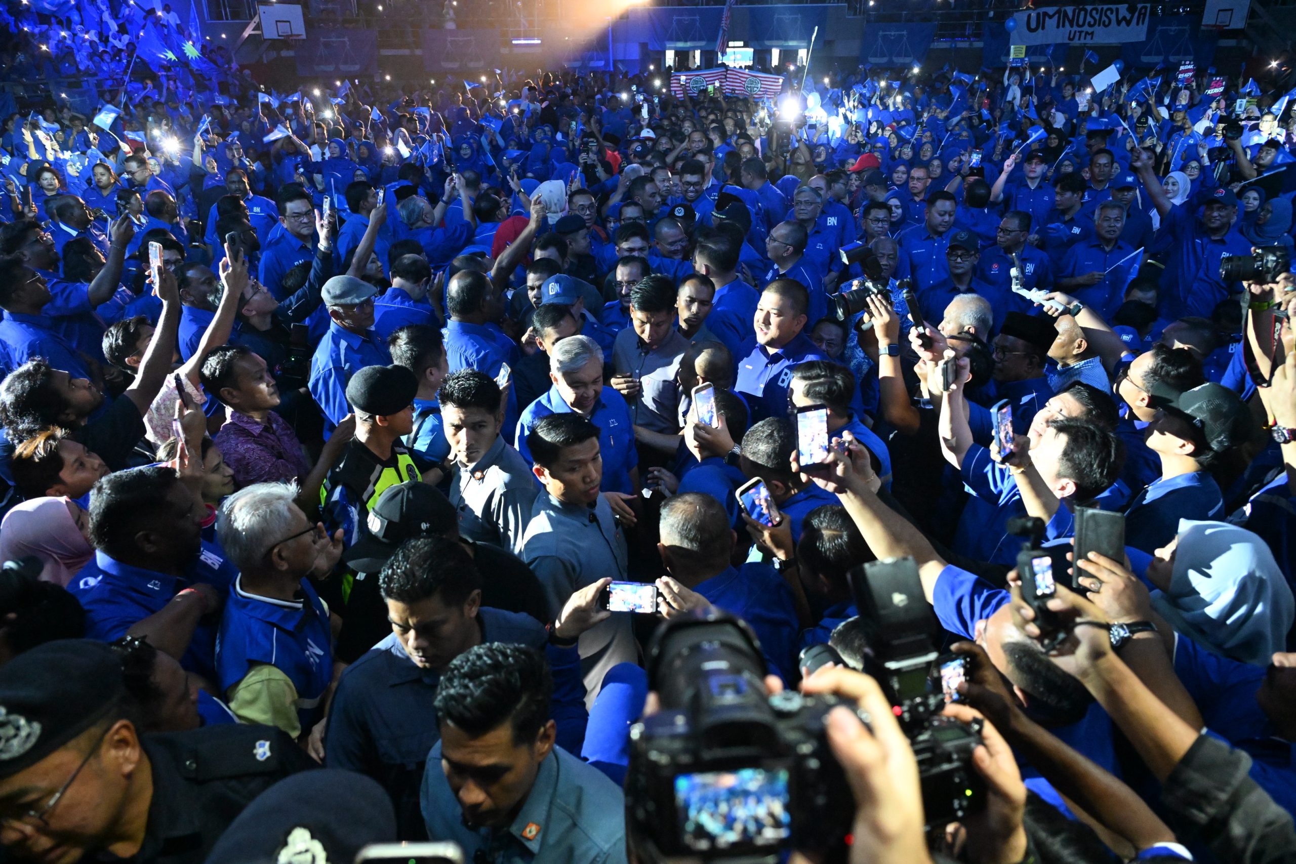 Lautan Biru Penuhi Pelancaran Jentera BN Johor