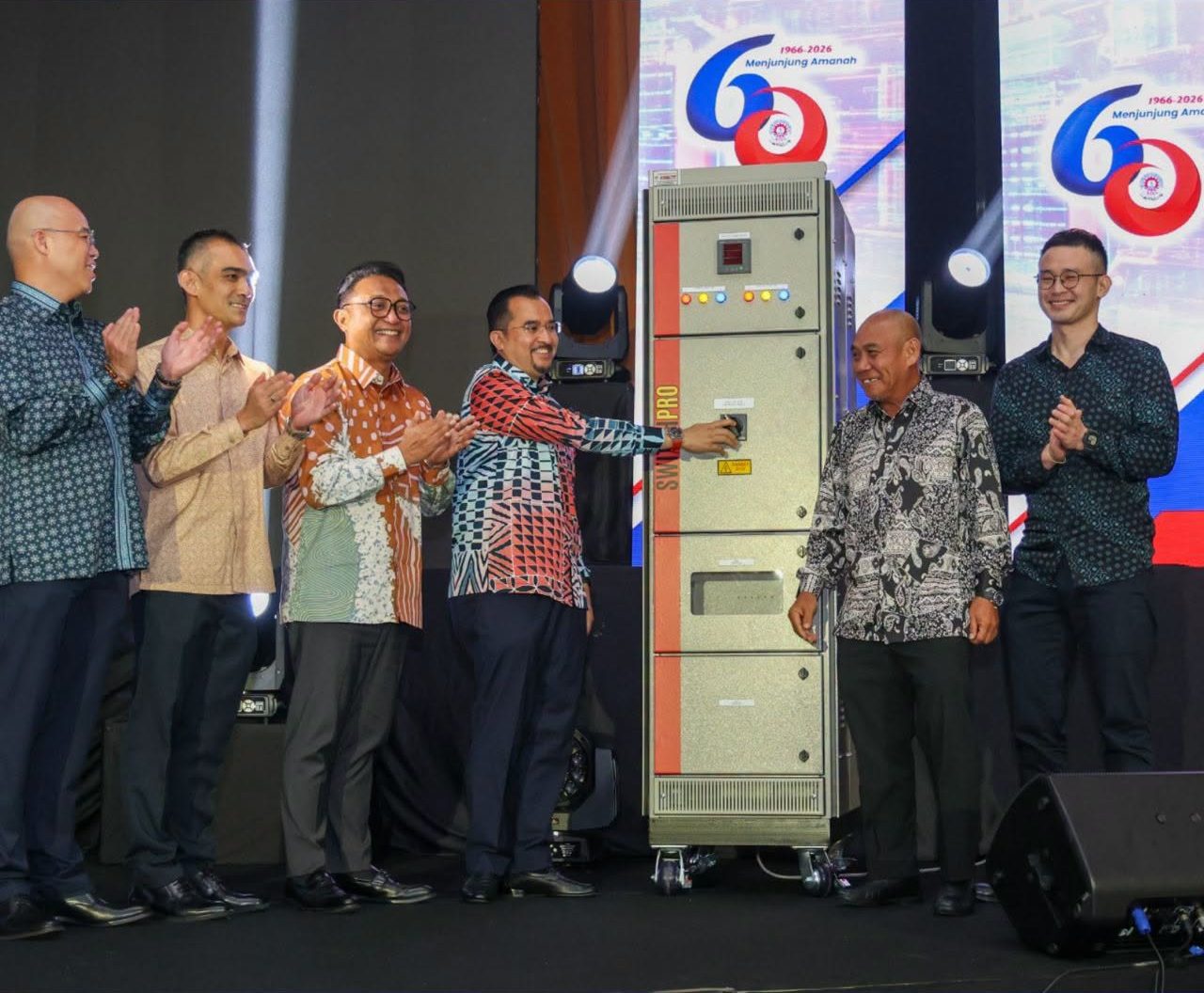 Kerjasama MARA, Schneider Lahir Tenaga Mahir Elektrikal – Asyraf Wajdi
