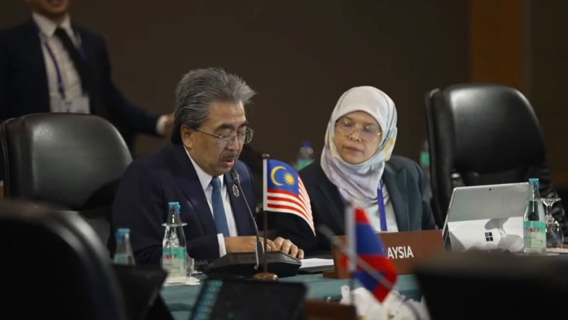 Naik Taraf ATIGA Perlu Beri Manfaat Nyata Kepada Perniagaan – Johari